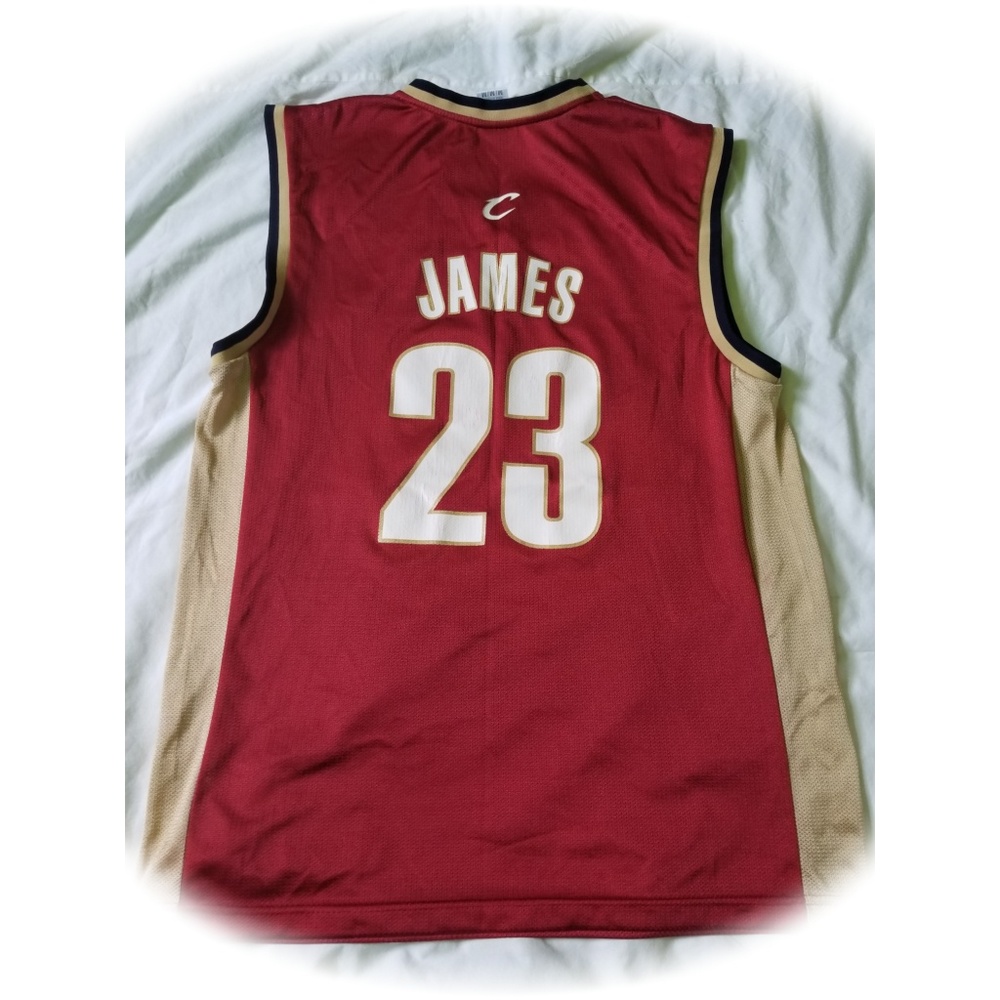 *VINTAGE* LEBRON JAMES🏀Jersey